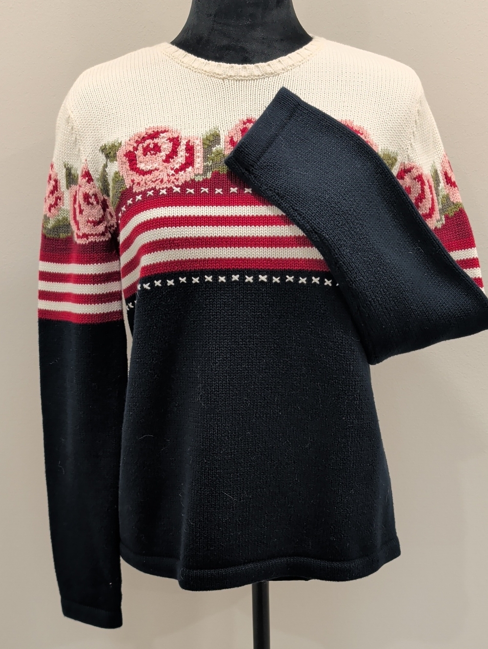 Vintage Casual Corner Black Crewneck Sweater with Cream Yoke & Red Rose Detail